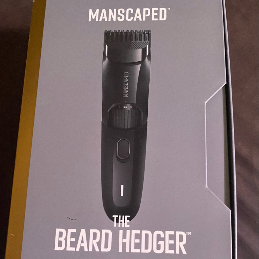 Electric beard trimmer